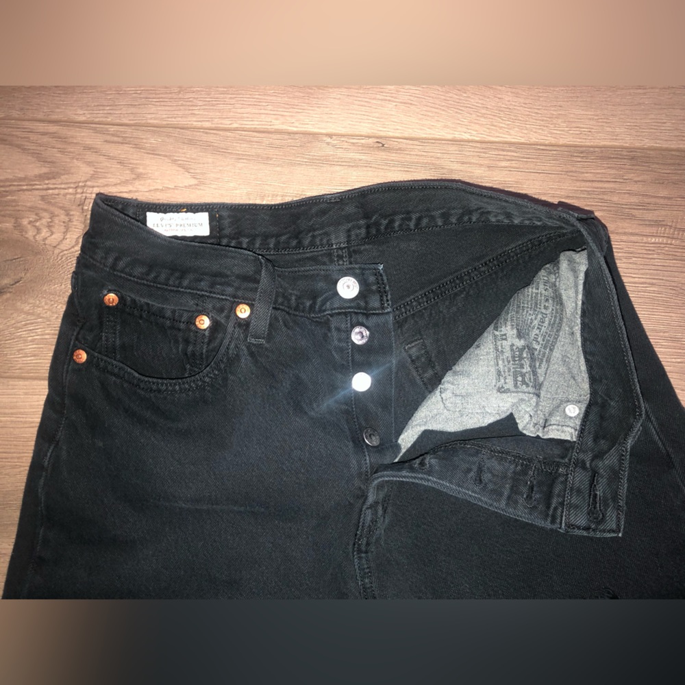 Levi’s Premium 501 women’s Button Fly jeans 28x28 Black Denim distressed Y2k
